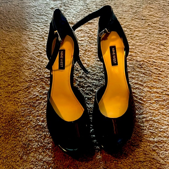 Nine West Leather black professional heals  /// size 10w one worn